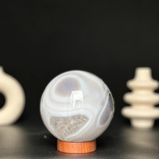 Agate and quartz - Gemstone sphere