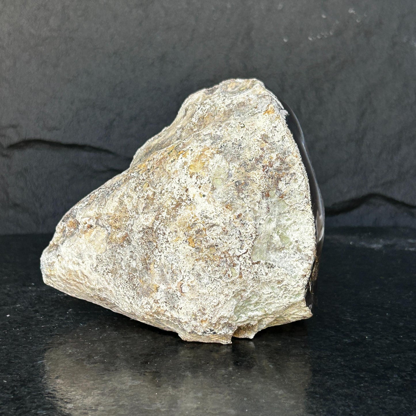 Amethyst Geode, Crystal from Uruguay, Extra Large amethyst, Anxiety Crystals with incredible agate edges