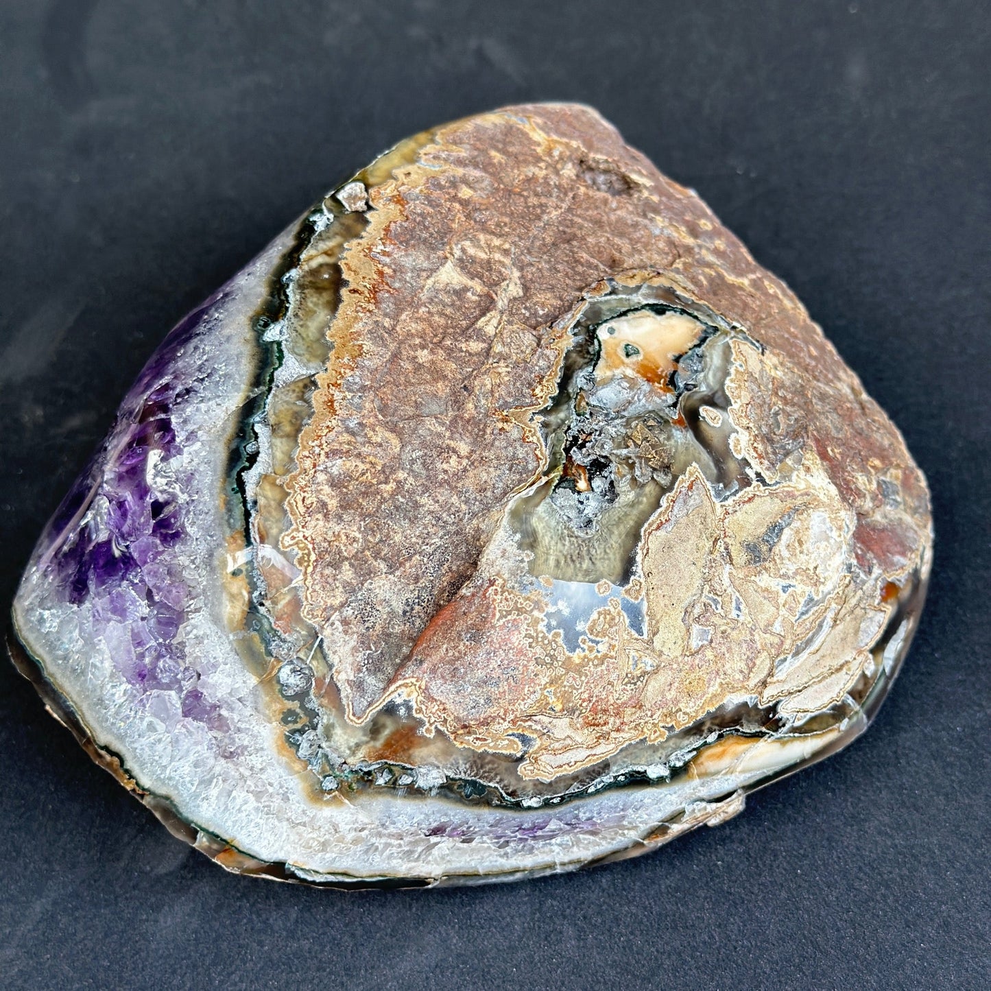 Amethyst geode, extra quality amethyst