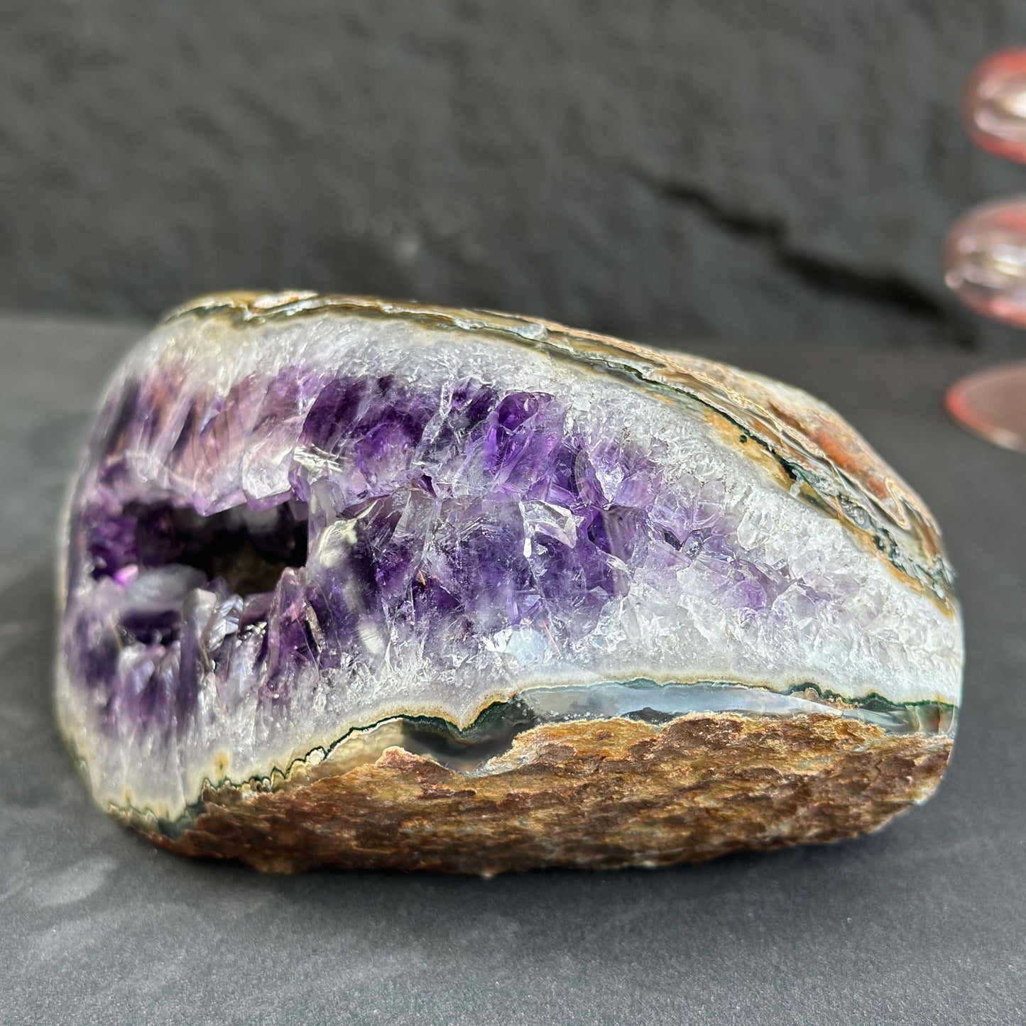Amethyst geode, extra quality amethyst