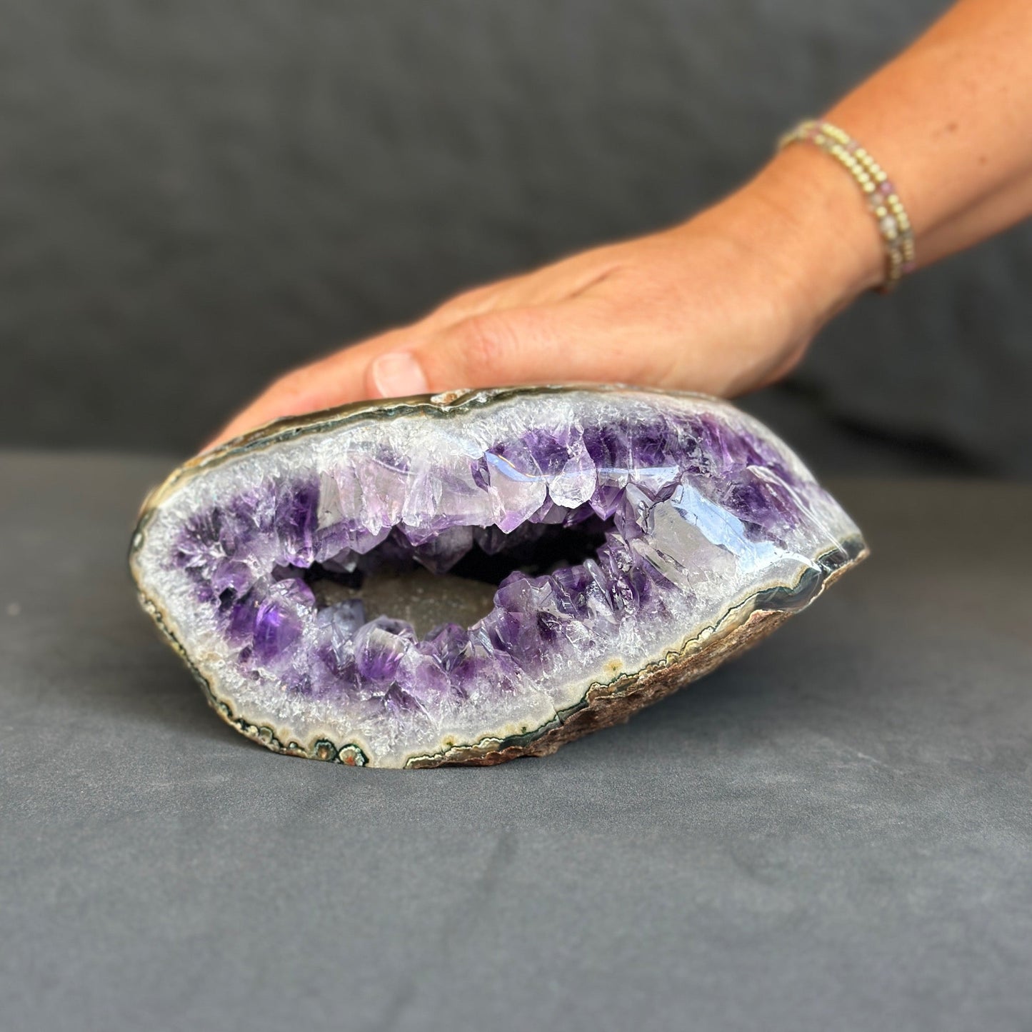 Amethyst geode, extra quality amethyst