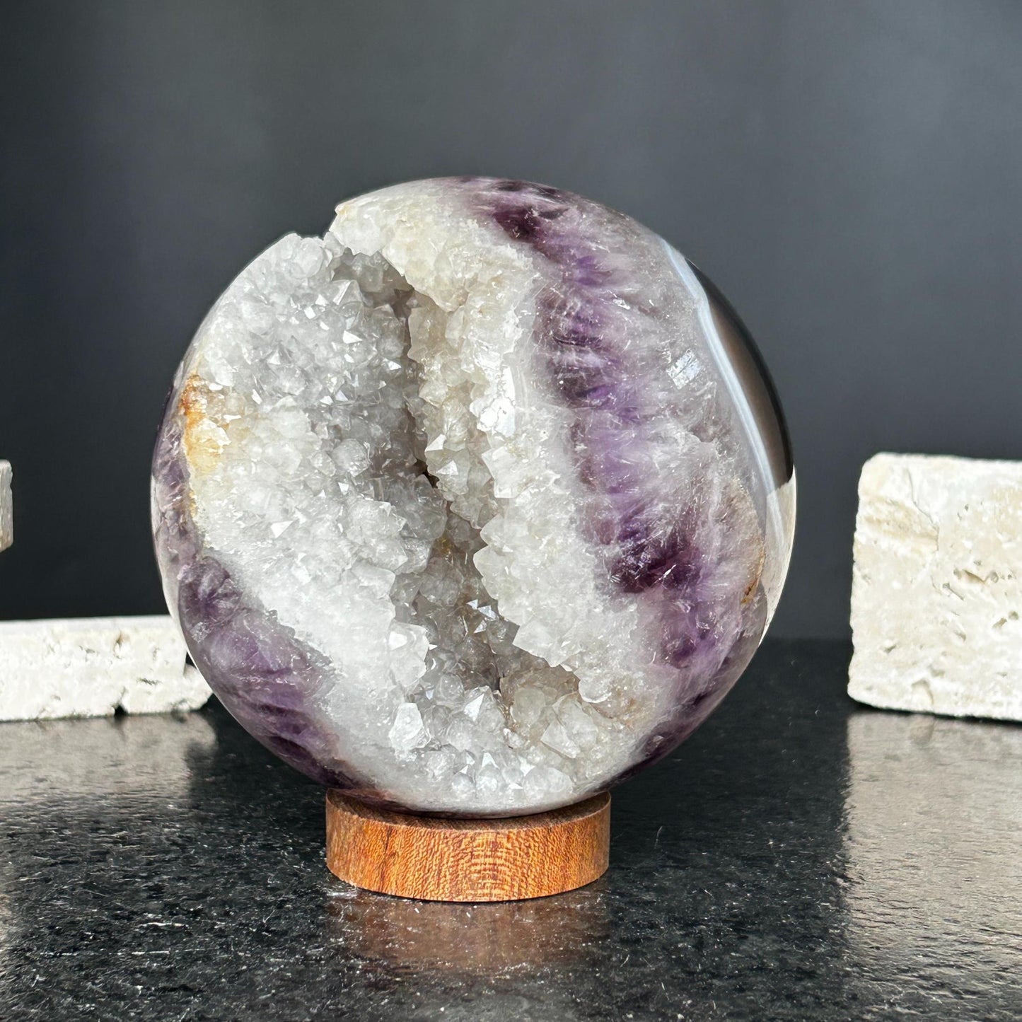 Amethyst quartz crystal