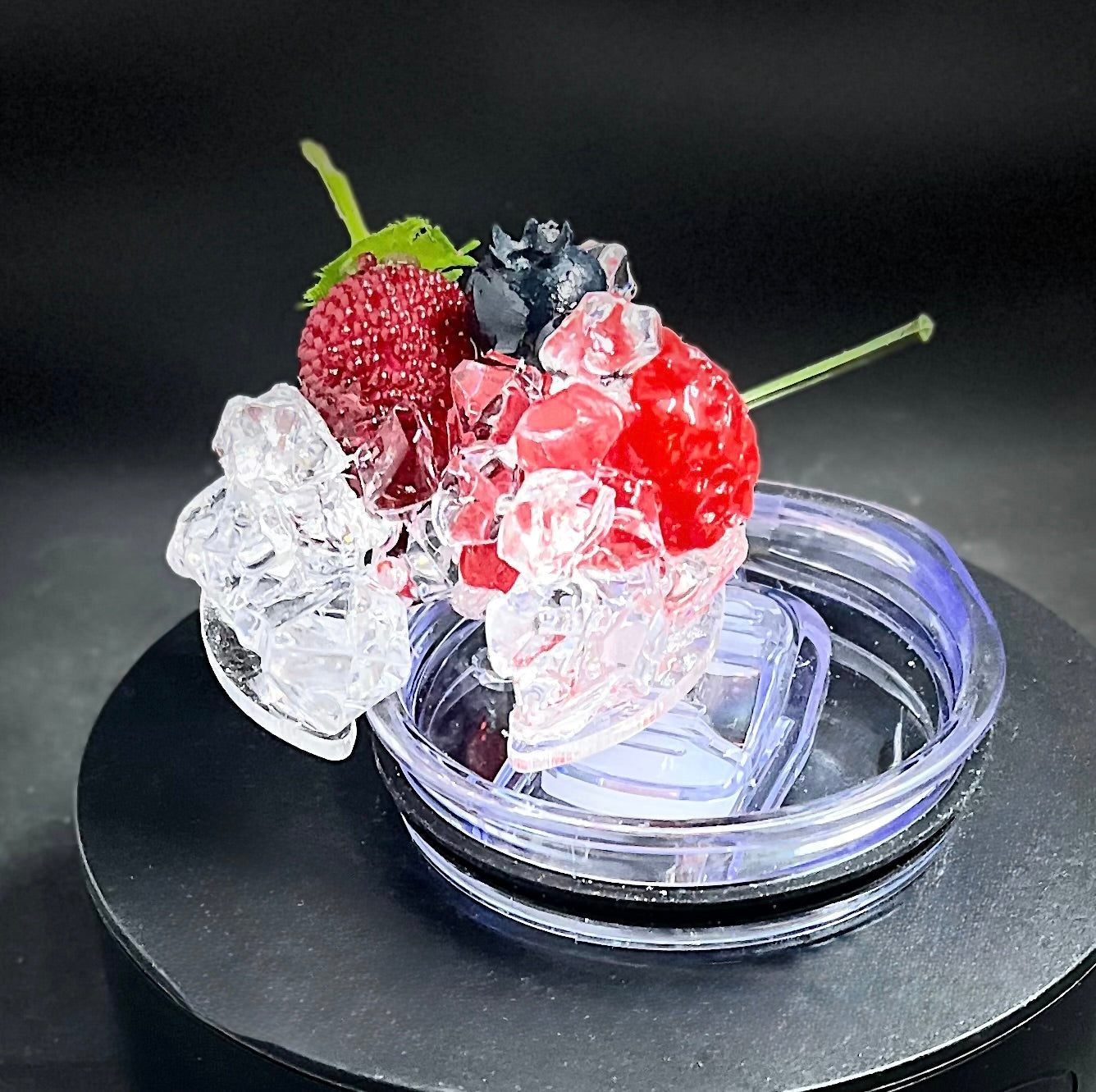 Crown Apple 20oz Skinny Tumbler with 3D Decorative Lid Topper