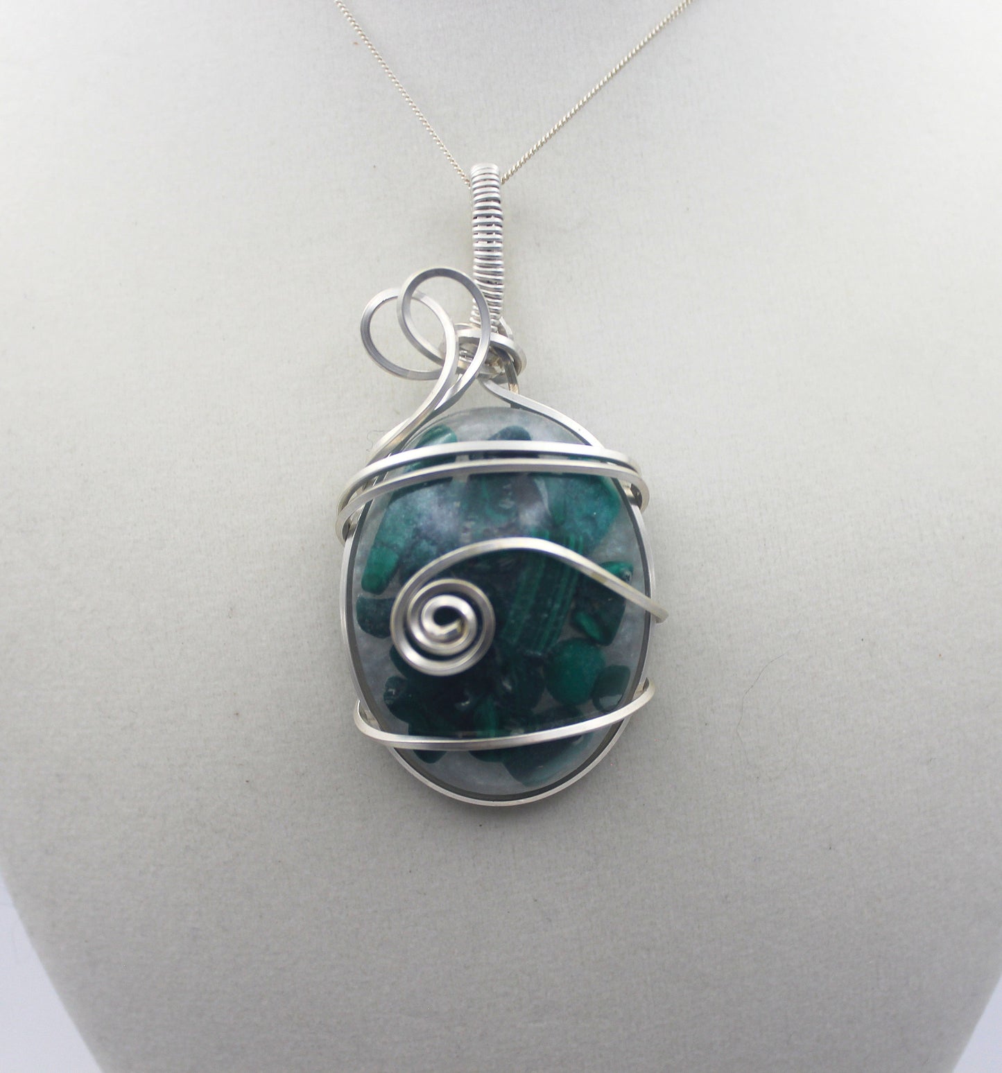 Silver Argentium Resin Malachite Pendant Necklace