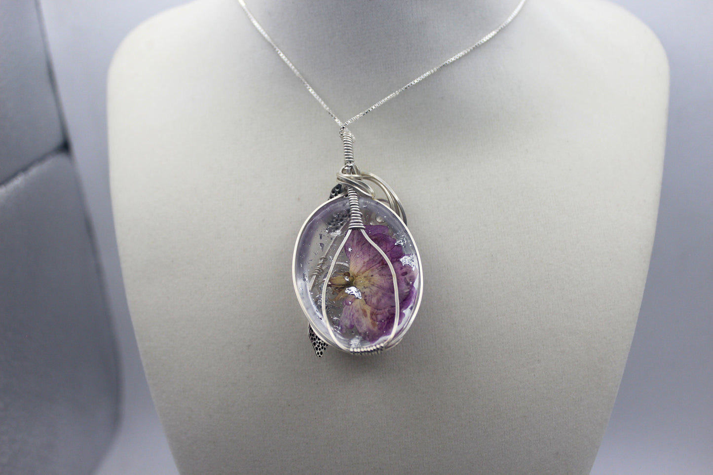 Silver Argentium Charmed Resin Purple Dried Flower Pendant Necklace