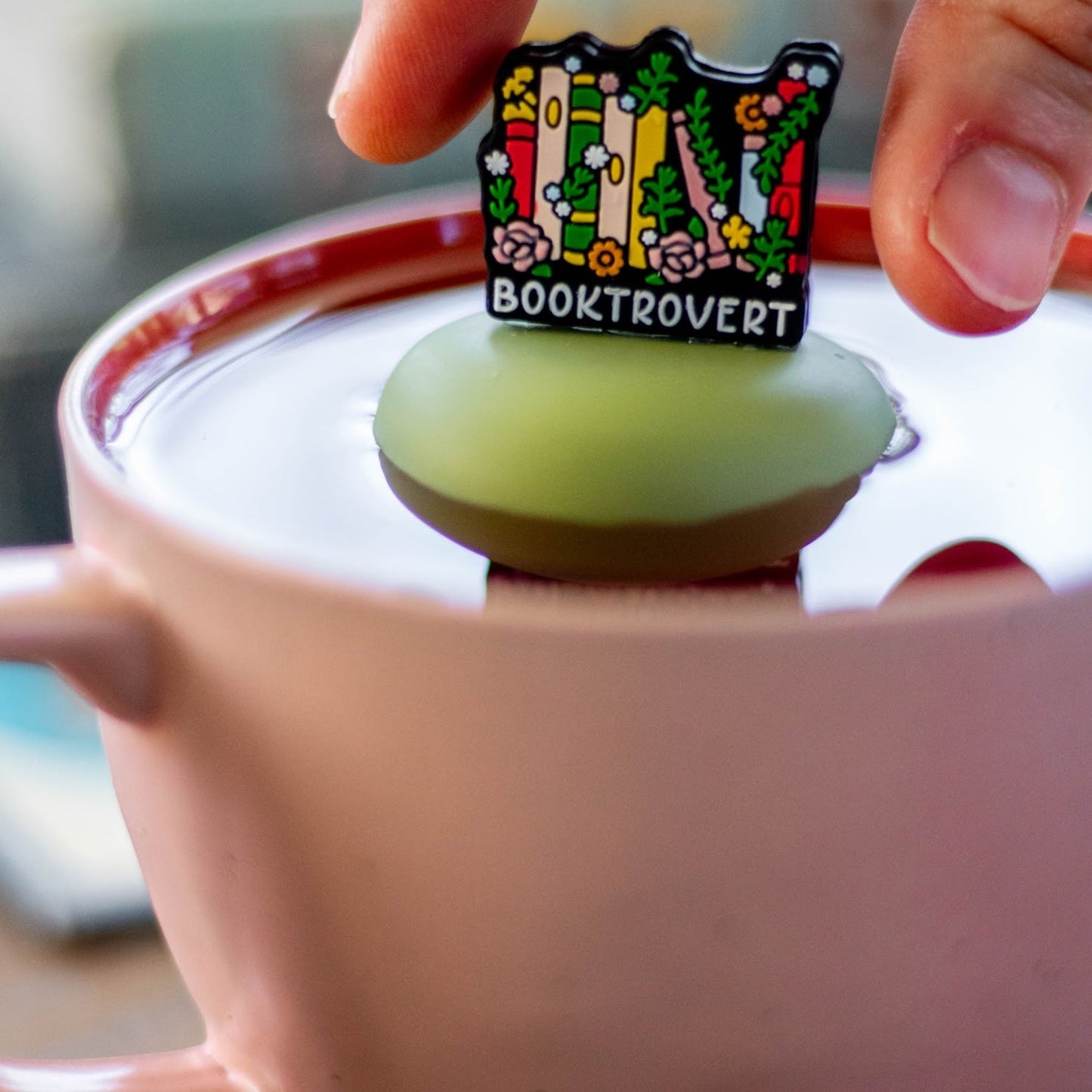 Floating Booktrovert Tea Infuser Infuser - Cute Tea Infuser for Loose Leaf Tea