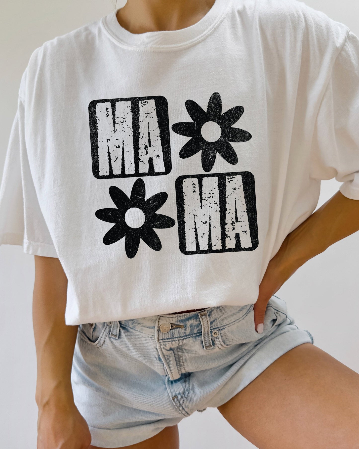 Mama Flower Comfort Colors T-Shirt – Floral Graphic Garment-Dyed Mom Tee