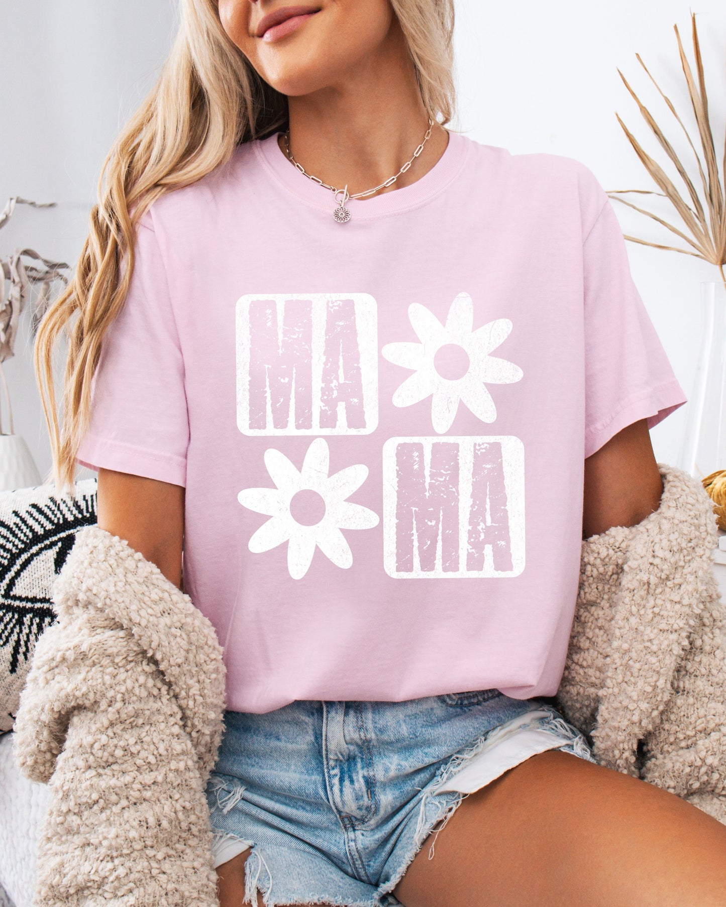 Mama Flower Comfort Colors T-Shirt – Floral Graphic Garment-Dyed Mom Tee