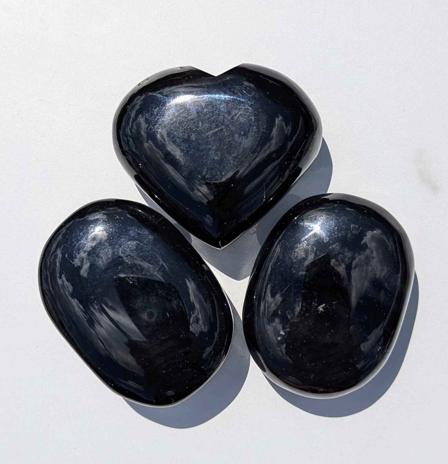 Onyx Palm Stones – Grounding, Protection & Inner Strength