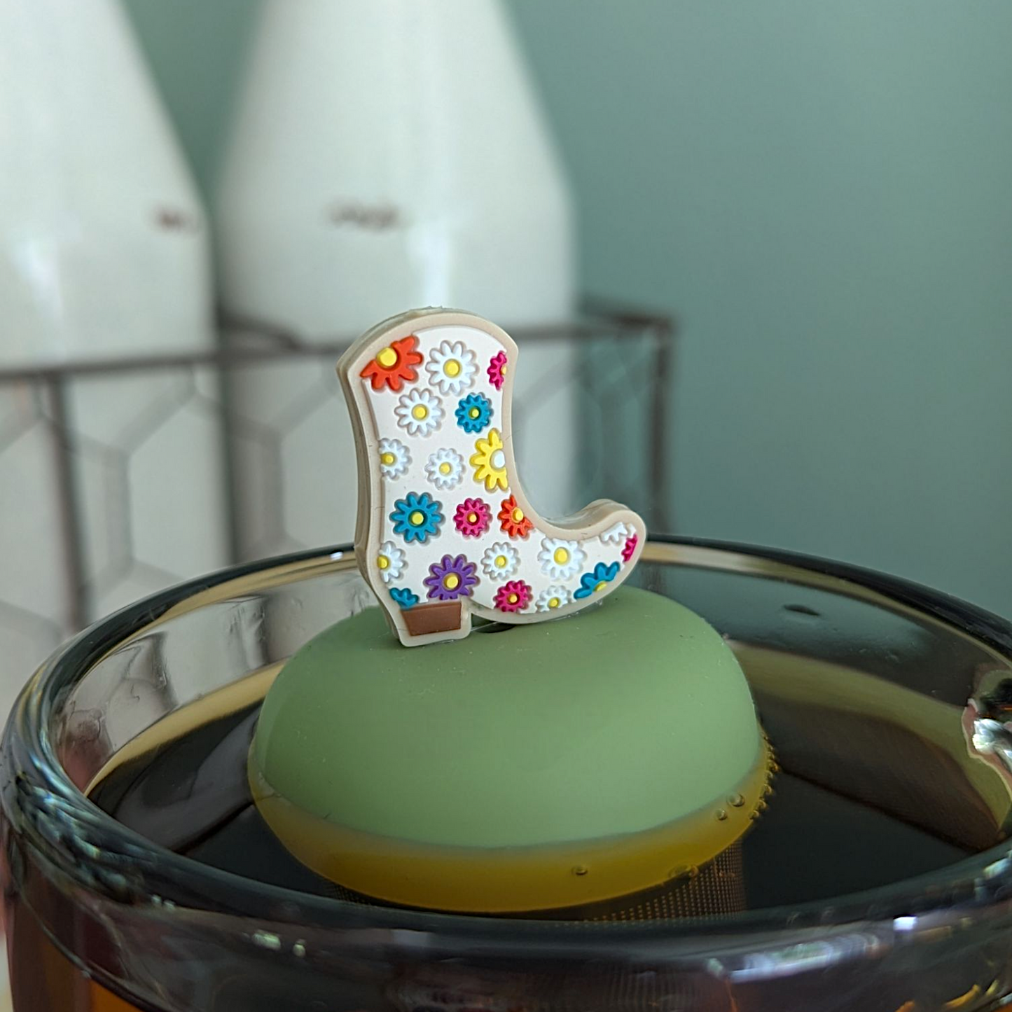Floating Flower Cowboy Boot Tea Infuser - Cute Tea Infuser for Loose Leaf Tea